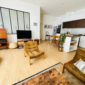 https://liberte-grand-appartement-2-lit-avec-parking-centre.lillehotels.org